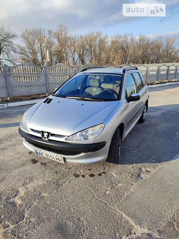 Универсал Peugeot 206 2003 в Каменском