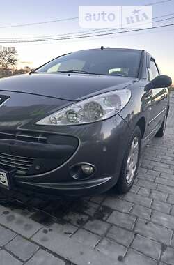 Хетчбек Peugeot 206 2011 в Тернополі