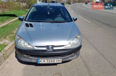 Хэтчбек Peugeot 206 2002 в 