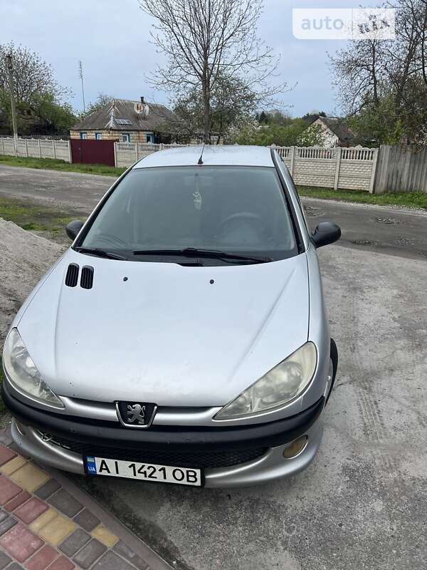 Седан Peugeot 206 2007 в Кагарлику