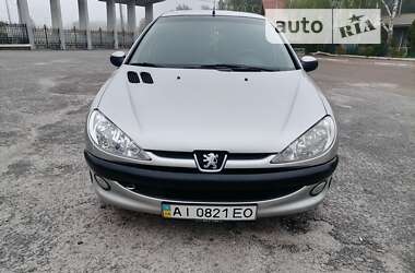 Хэтчбек Peugeot 206 2004 в Березане