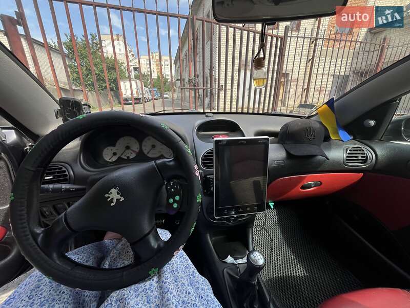 Кабріолет Peugeot 206 2001 в Черкасах