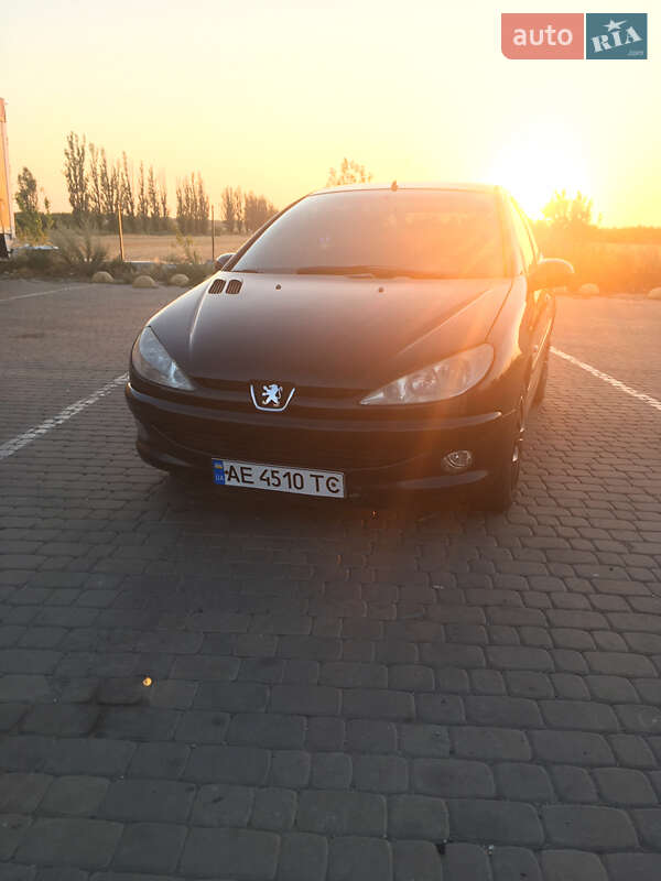 Хетчбек Peugeot 206 2007 в Покровську