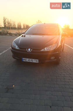 Хэтчбек Peugeot 206 2007 в 