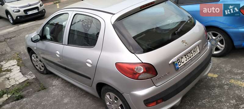Peugeot 206 2011