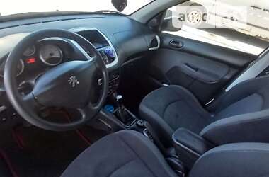 Хэтчбек Peugeot 206 2011 в Коломые