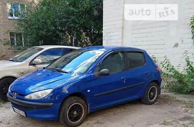 Хэтчбек Peugeot 206 2004 в Киеве