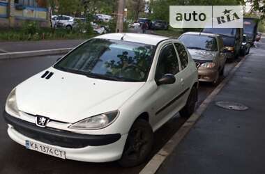 Хэтчбек Peugeot 206 2003 в Киеве