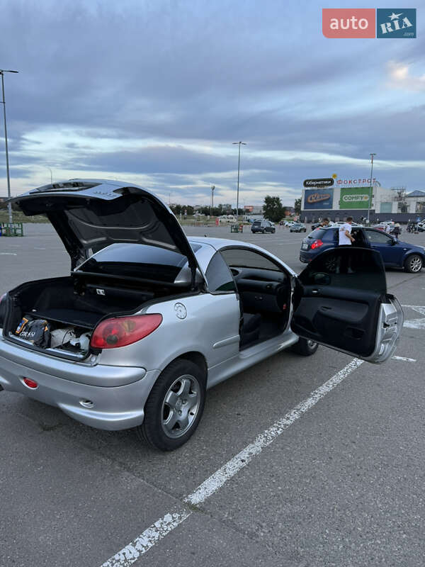 Кабриолет Peugeot 206 2003 в Киеве фото 13 Кабриолет Peugeot 206 2003 в Киеве