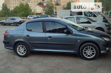 Седан Peugeot 206 2007 в Ужгороде