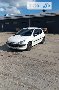 Хэтчбек Peugeot 206 2004 в Киеве