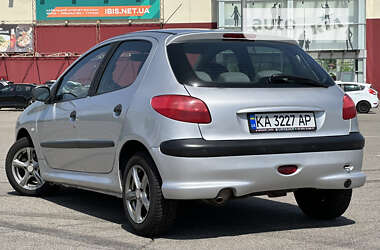 Хэтчбек Peugeot 206 2008 в Киеве