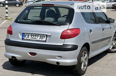 Хэтчбек Peugeot 206 2008 в Киеве