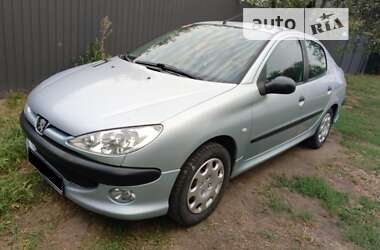 Седан Peugeot 206 2009 в Киеве