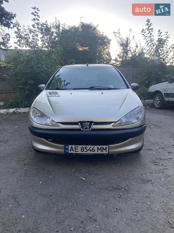 Peugeot 206