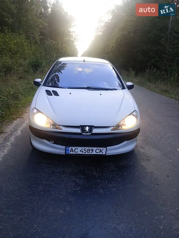 Peugeot 206
