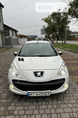 Хетчбек Peugeot 206 2009 в Івано-Франківську