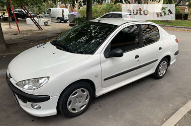 Седан Peugeot 206 2008 в Києві