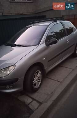 Хетчбек Peugeot 206 2004 в Києві