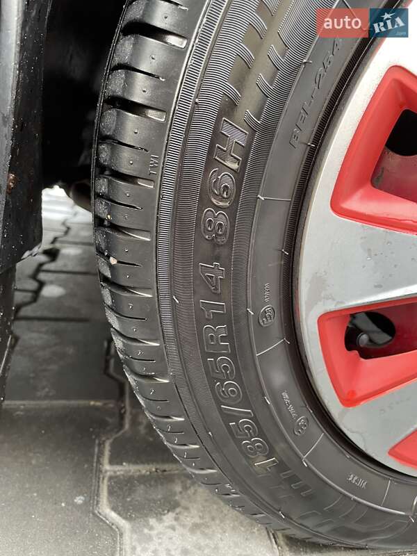 Седан Peugeot 206 2009 в Полтаве