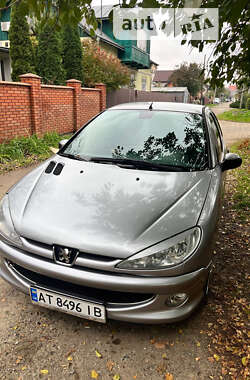 Хэтчбек Peugeot 206 2007 в Ивано-Франковске