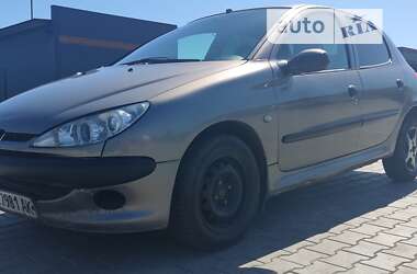 Хэтчбек Peugeot 206 1999 в Желтых Водах