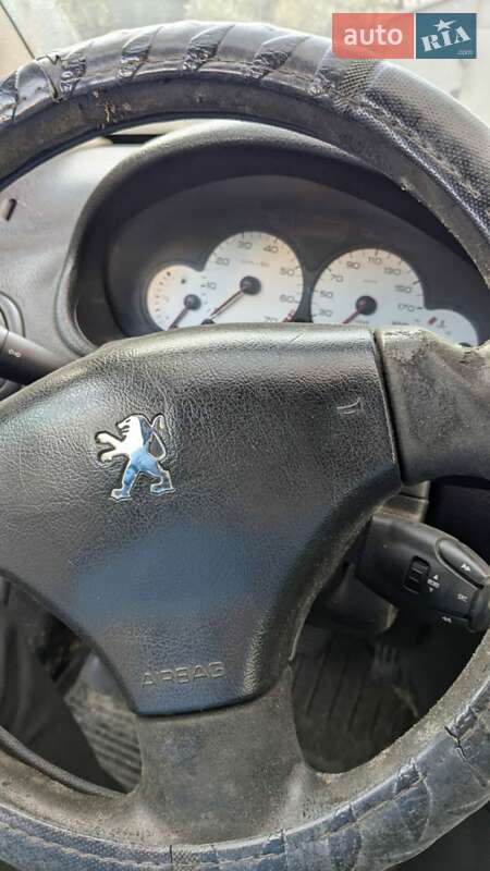 Хетчбек Peugeot 206 2003 в Львові