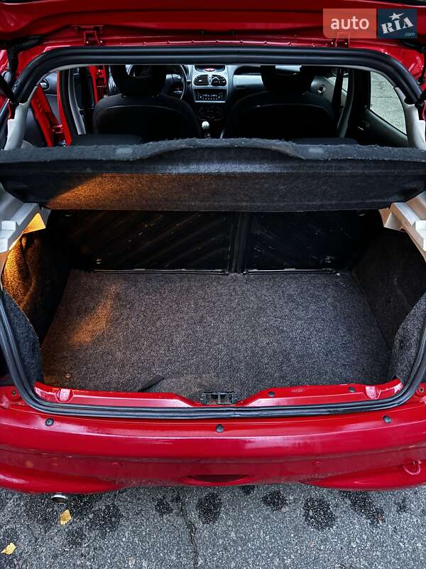 Хэтчбек Peugeot 206 2006 в Киеве фото 6 Хэтчбек Peugeot 206 2006 в Киеве
