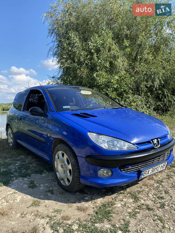 Хэтчбек Peugeot 206 2001 в Чемеровцах фото 3 Хэтчбек Peugeot 206 2001 в Чемеровцах