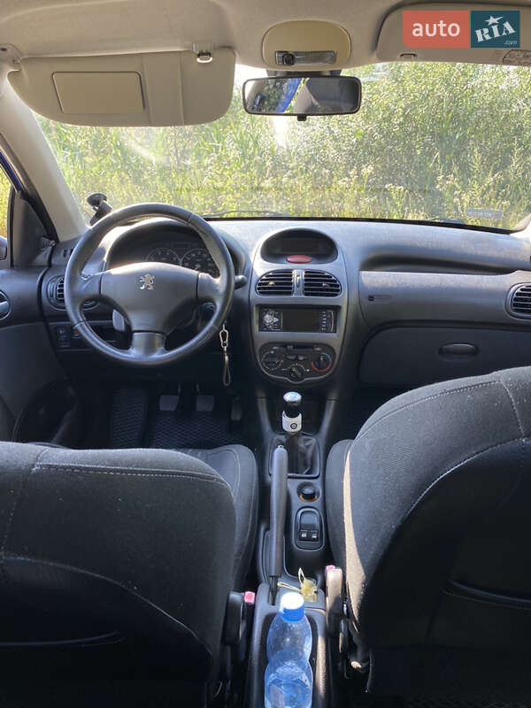 Хэтчбек Peugeot 206 2001 в Чемеровцах фото 12 Хэтчбек Peugeot 206 2001 в Чемеровцах