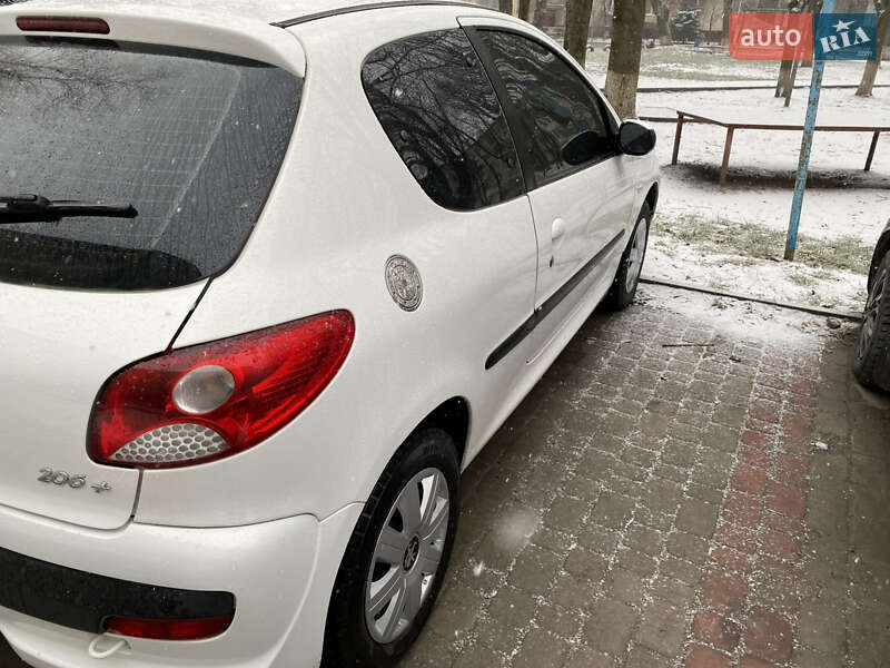 Хетчбек Peugeot 206 2009 в Івано-Франківську фото 5 Хетчбек Peugeot 206 2009 в Івано-Франківську