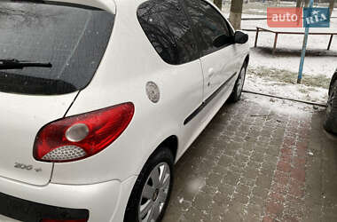 Хэтчбек Peugeot 206 2009 в 