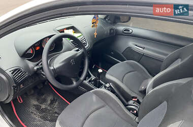 Хэтчбек Peugeot 206 2009 в 