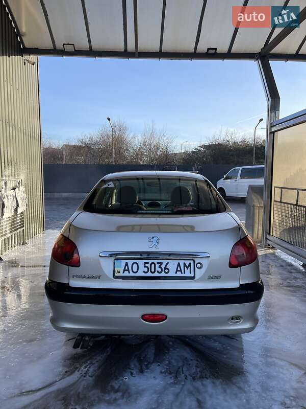 Седан Peugeot 206 2008 в Ужгороде