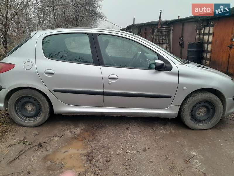 Хэтчбек Peugeot 206 2003 в Кривом Роге фото 2 Хэтчбек Peugeot 206 2003 в Кривом Роге