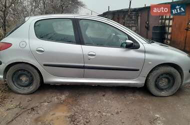 Хетчбек Peugeot 206 2003 в Кривому Розі