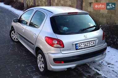 Хэтчбек Peugeot 206 2011 в Луцке