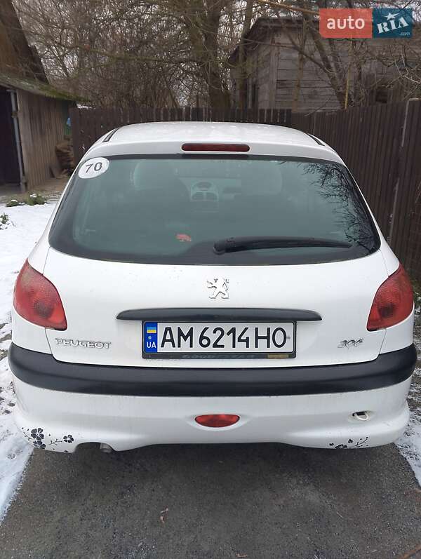 Хэтчбек Peugeot 206 2006 в Овруче