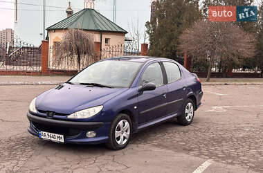 Седан Peugeot 206 2010 в 