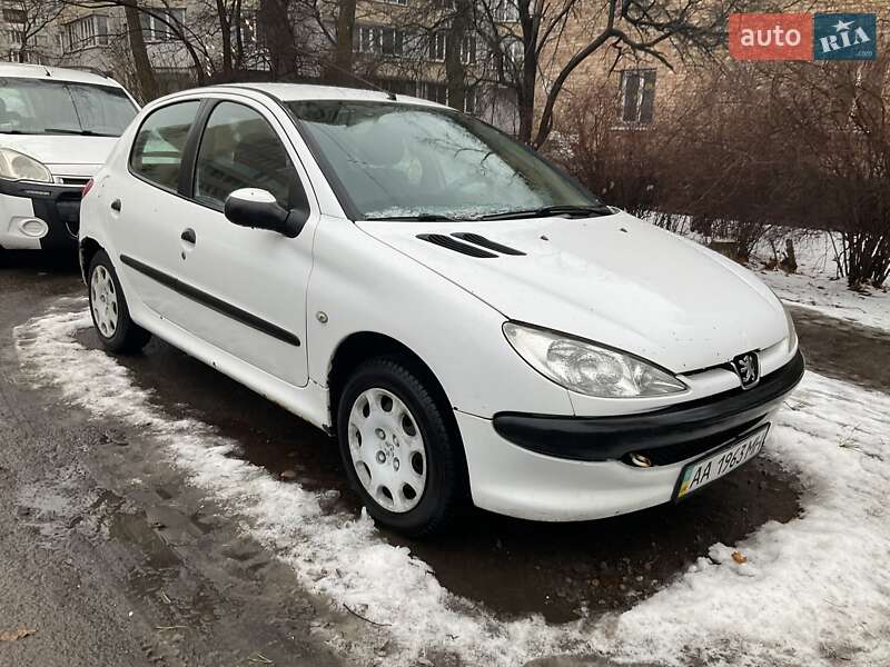 Хетчбек Peugeot 206 2007 в Києві