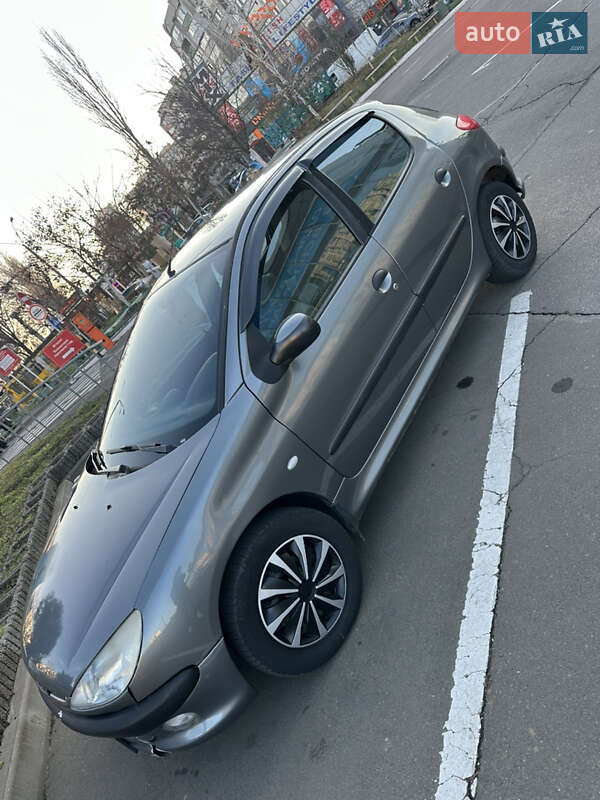 Хетчбек Peugeot 206 2007 в Одесі