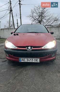 Хетчбек Peugeot 206 2004 в Дніпрі