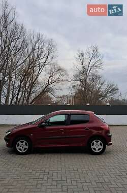 Хетчбек Peugeot 206 2005 в Чернівцях