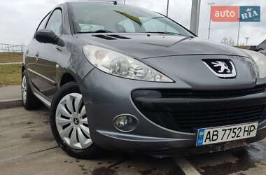 Хэтчбек Peugeot 206 2012 в Виннице