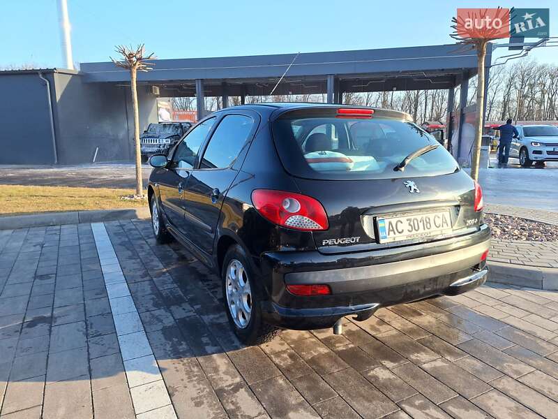 Хетчбек Peugeot 206 2011 в Луцьку