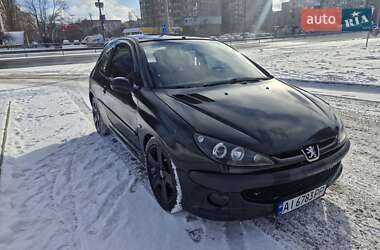 Хетчбек Peugeot 206 2003 в Києві