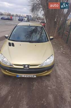 Хэтчбек Peugeot 206 2005 в Львове