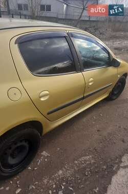 Хэтчбек Peugeot 206 2005 в Львове