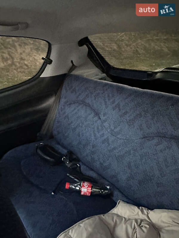 Хетчбек Peugeot 206 2000 в Жмеринці