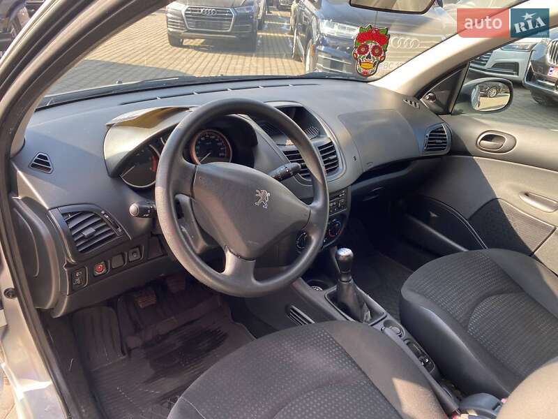 Хетчбек Peugeot 206 2011 в Львові фото 11 Хетчбек Peugeot 206 2011 в Львові